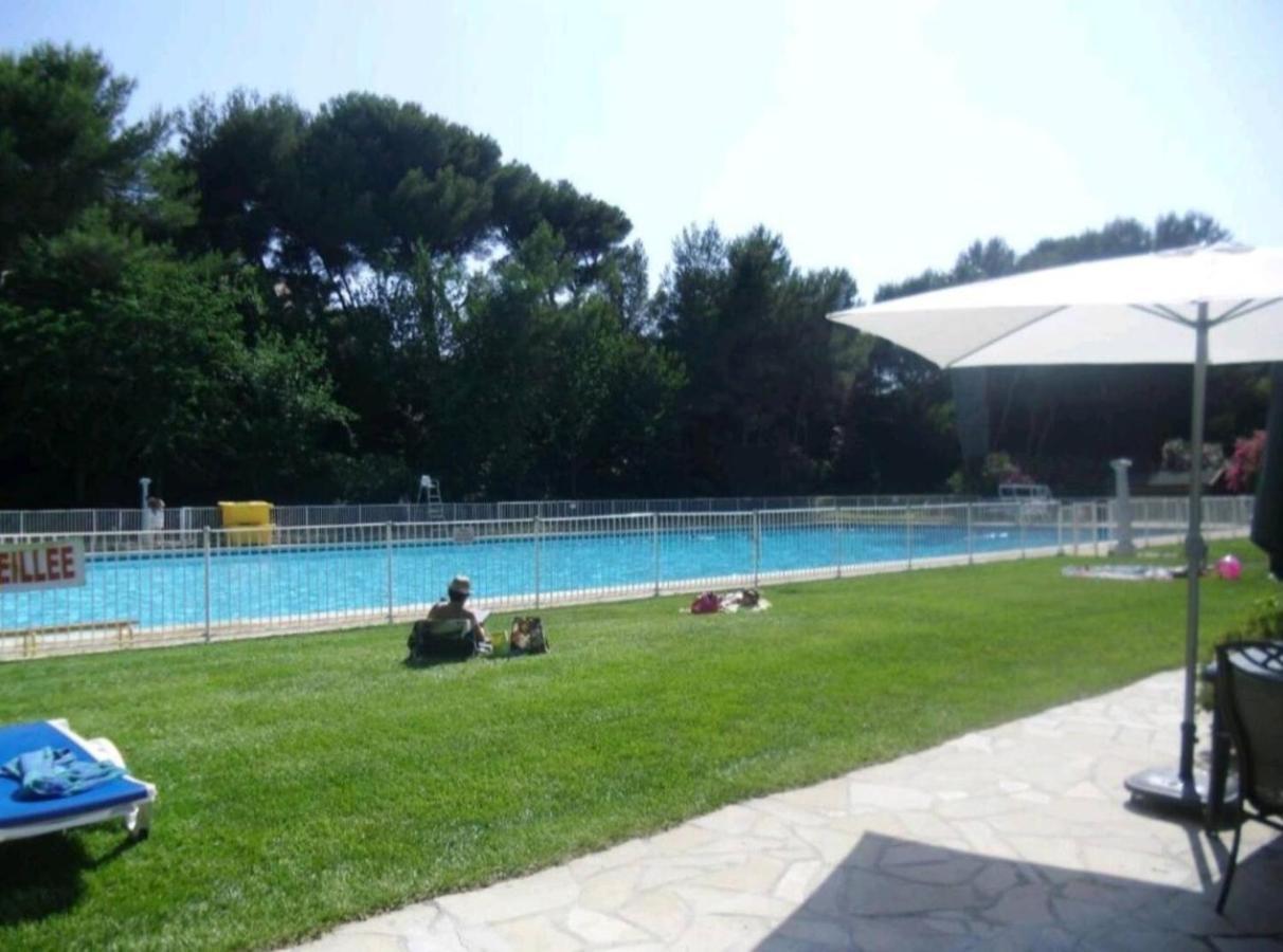 Bel Appartement Avec Piscine Proche Des Plages Six-Fours-les-Plages Dış mekan fotoğraf