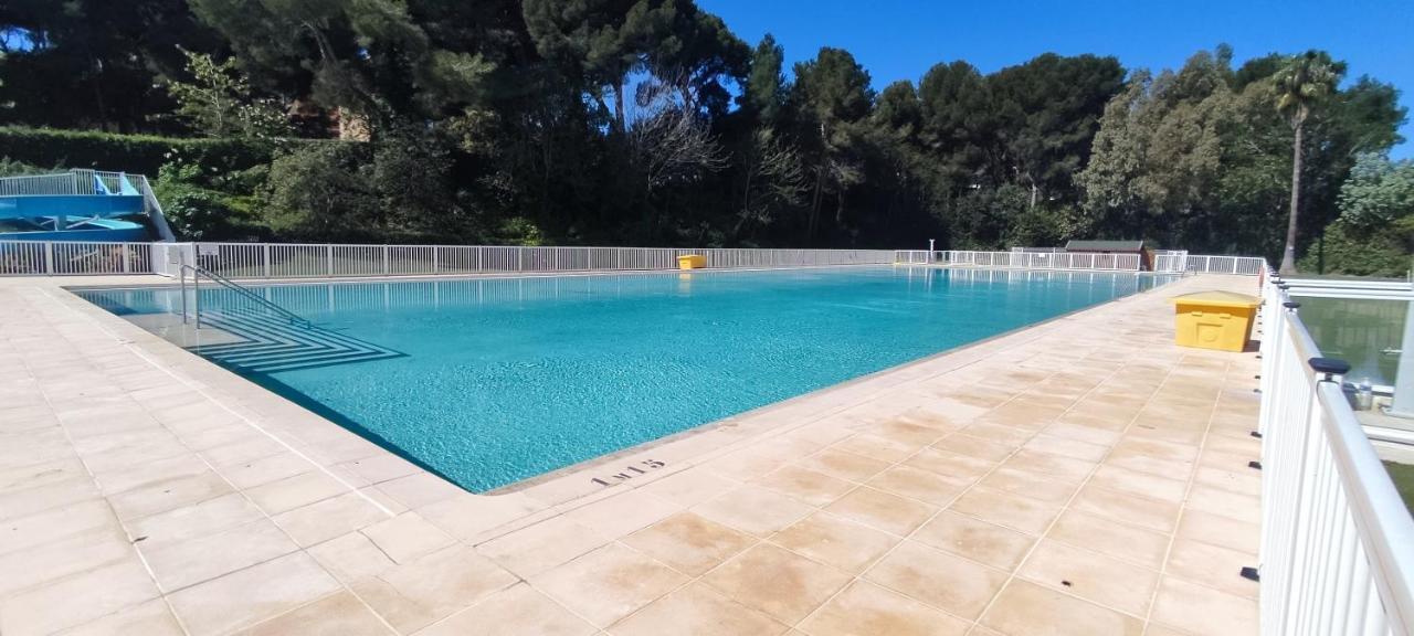 Bel Appartement Avec Piscine Proche Des Plages Six-Fours-les-Plages Dış mekan fotoğraf