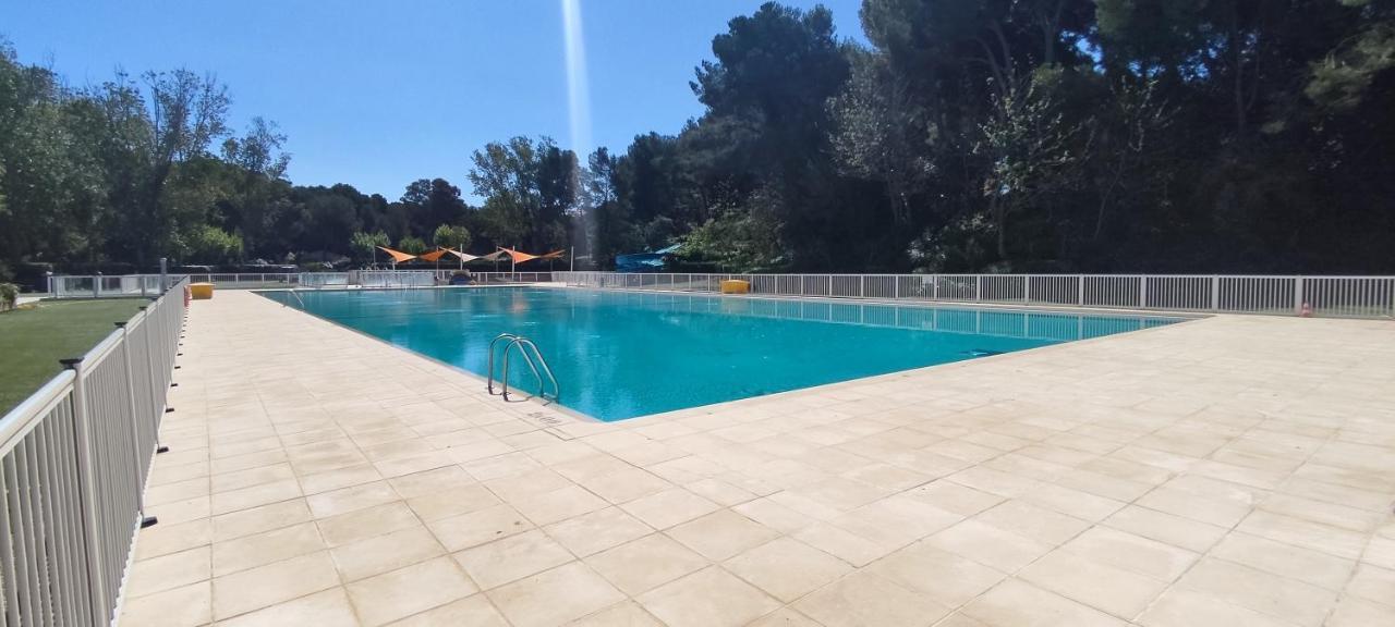 Bel Appartement Avec Piscine Proche Des Plages Six-Fours-les-Plages Dış mekan fotoğraf
